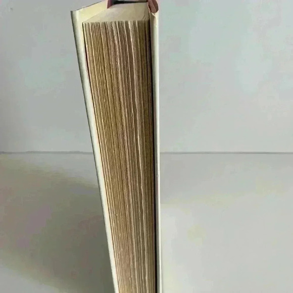 Danielle Steel Fine Things hardcover - Picture 6 of 12